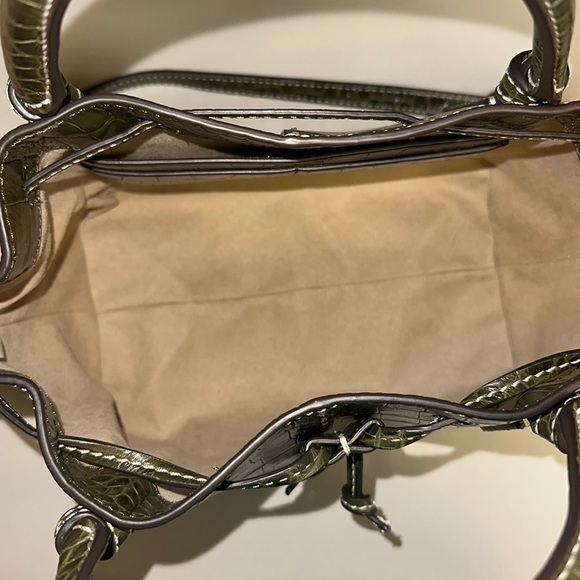 🔥🔥🔥Tory Burch McGraw Croc Embossed Leather Drawstring Bucket Satchel Bag - Picture 13 of 15